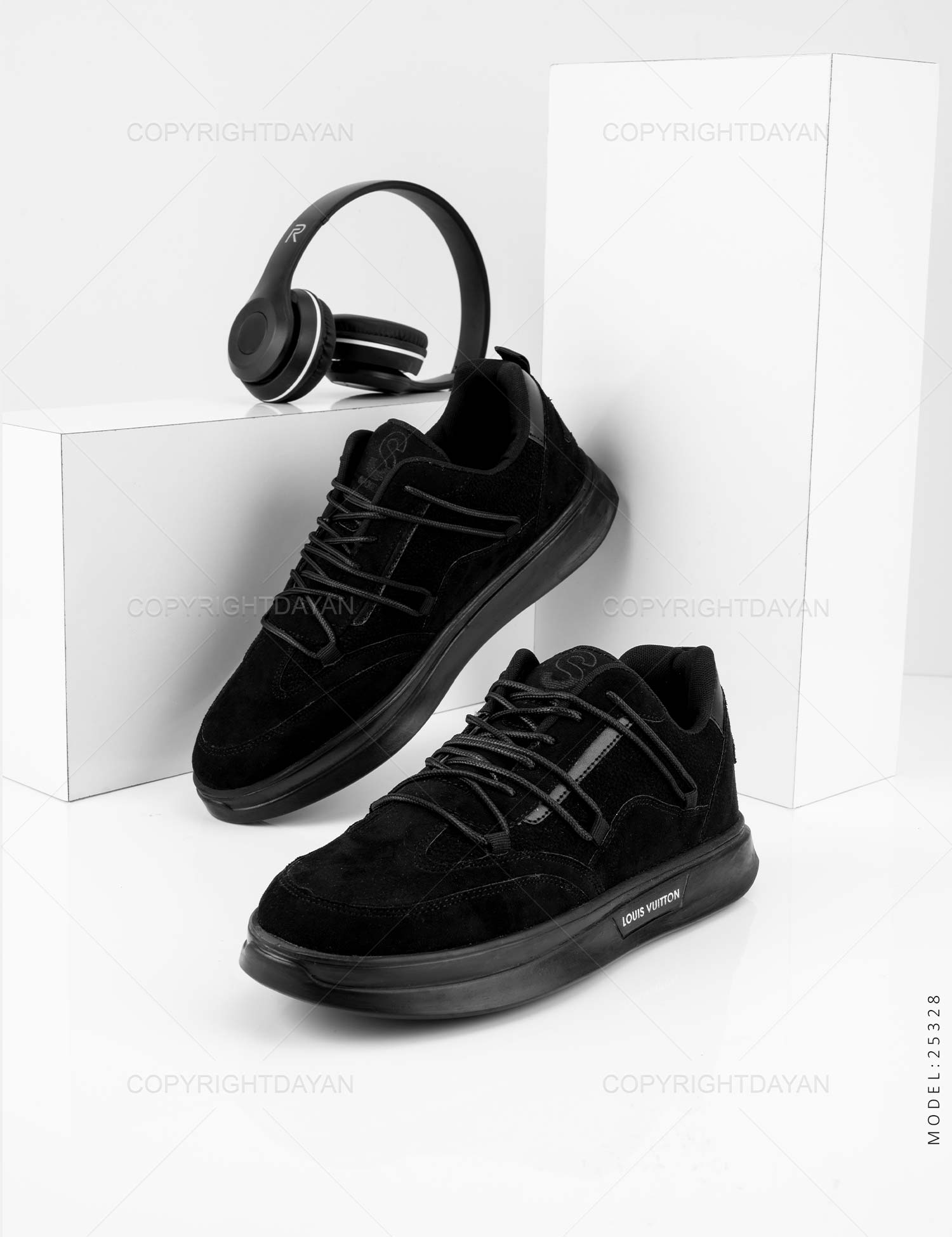 کفش روزمره مردانه Louis Vuitton مدل 25328