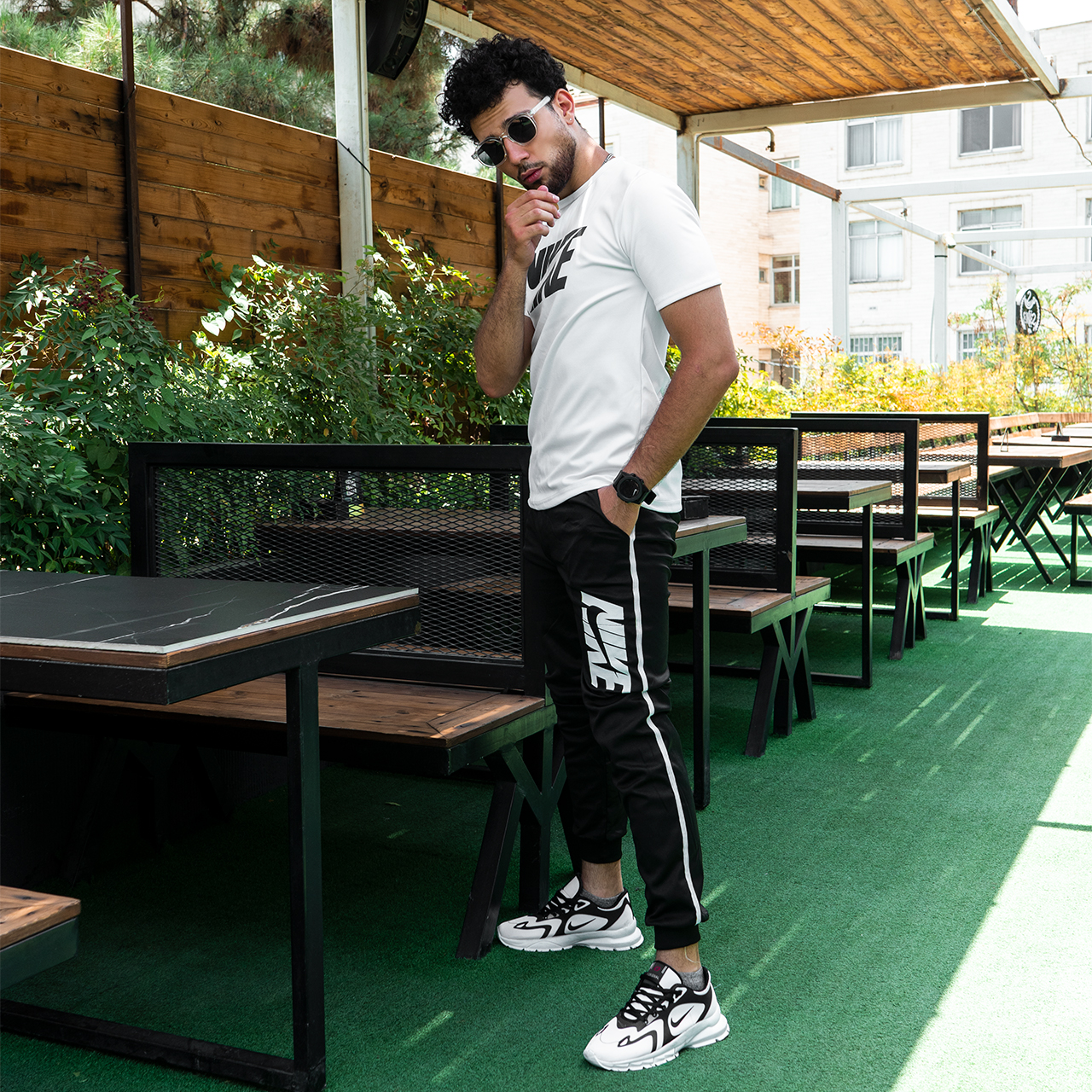 پکیج ست تیشرت شلوار Nike مردانه مدل B900کفش ورزشی سفید مشکی مردانه Nike مدل Bevis