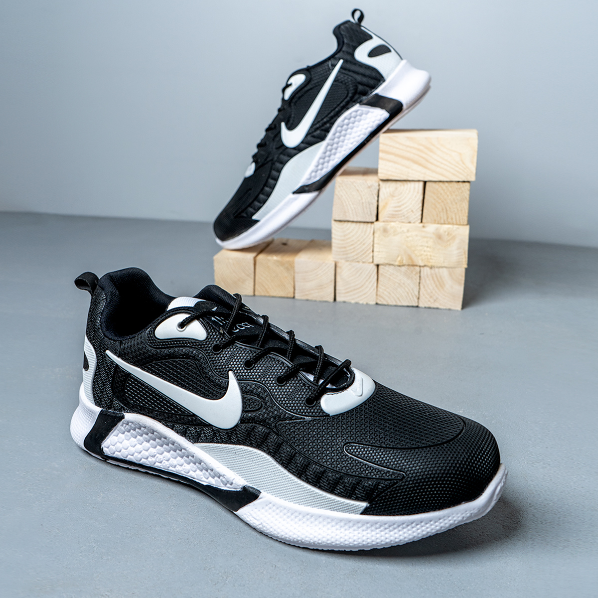 کفش مردانه NIKE مدل VISHOرنگ مشکی سفید
