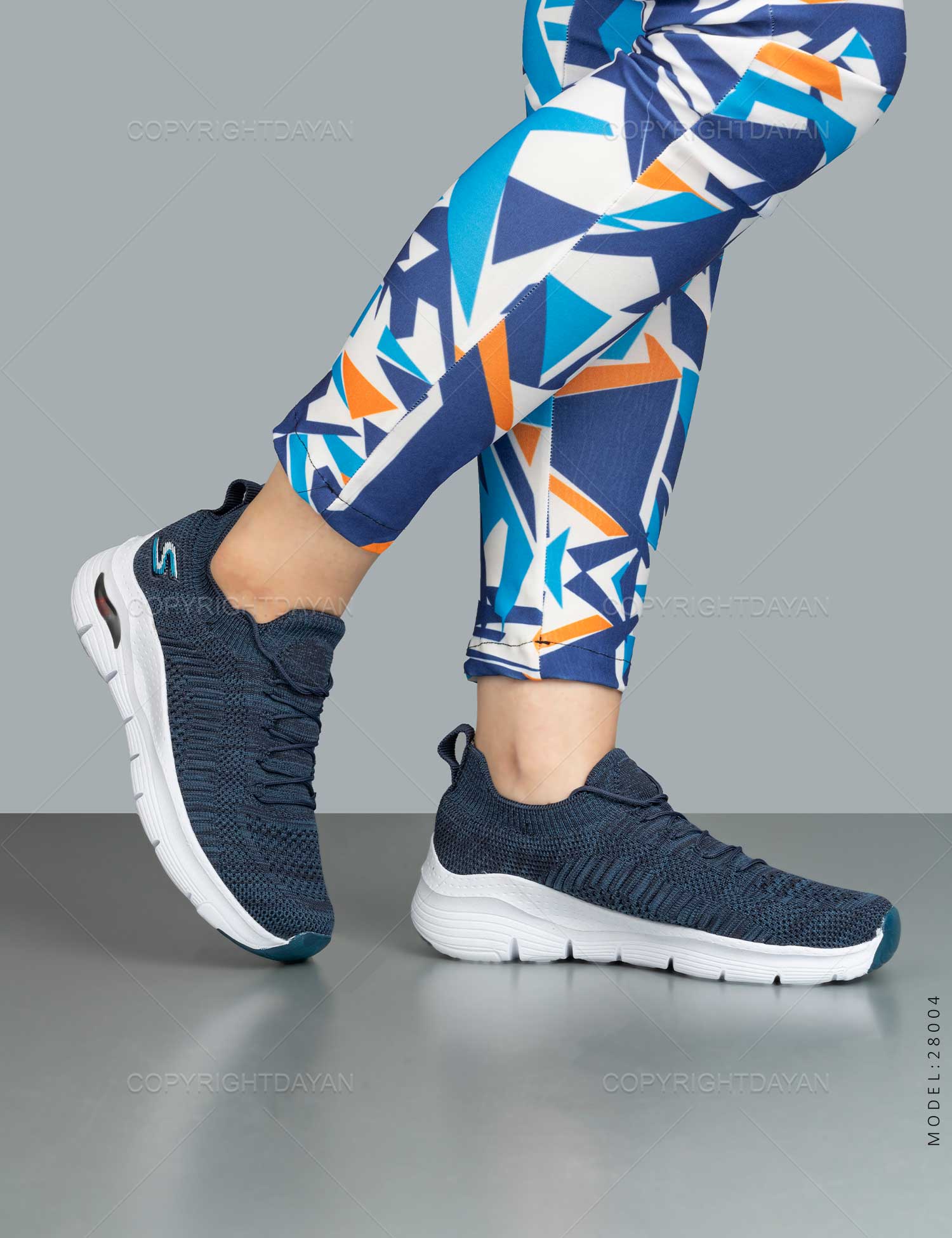 کفش ورزشی زنانه Skechers مدل 28004