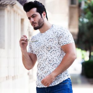 تیشرت مردانه مدل pikaso روشن