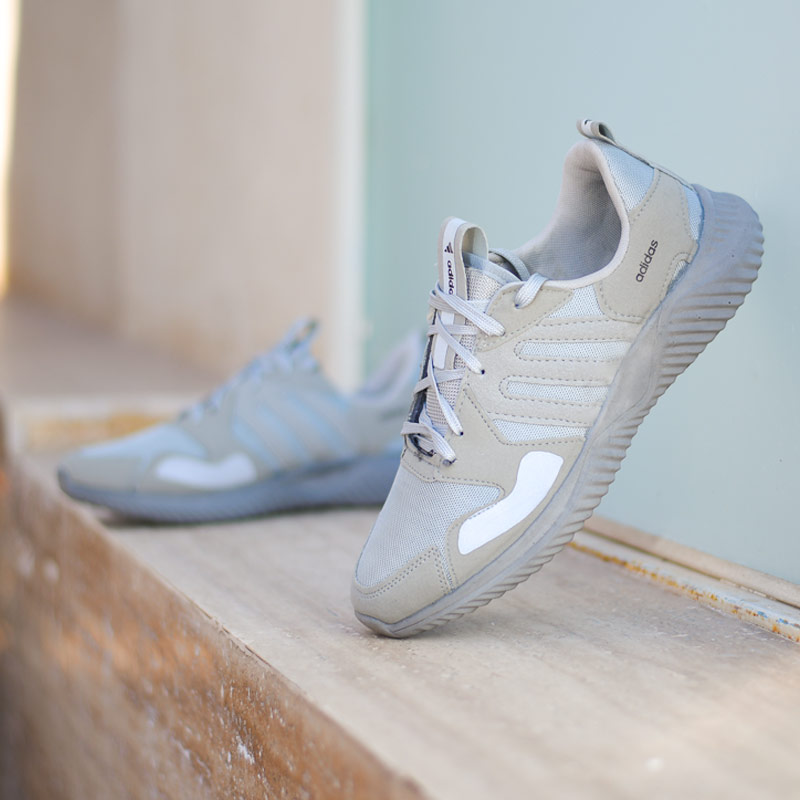 کفش مردانه adidas مدل pirooze طوسی