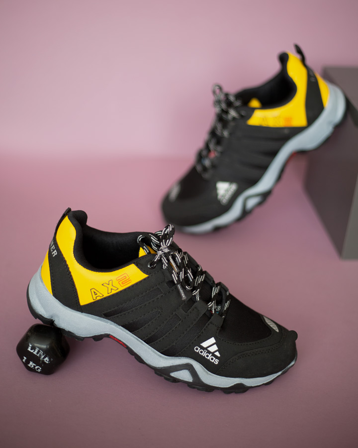 کفش مردانه Adidas مدل Sosalo مشکی زرد
