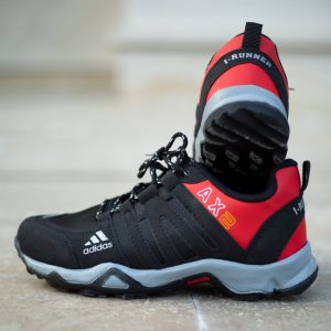 کفش مردانه Adidas مدل Sosalo مشکی قرمز