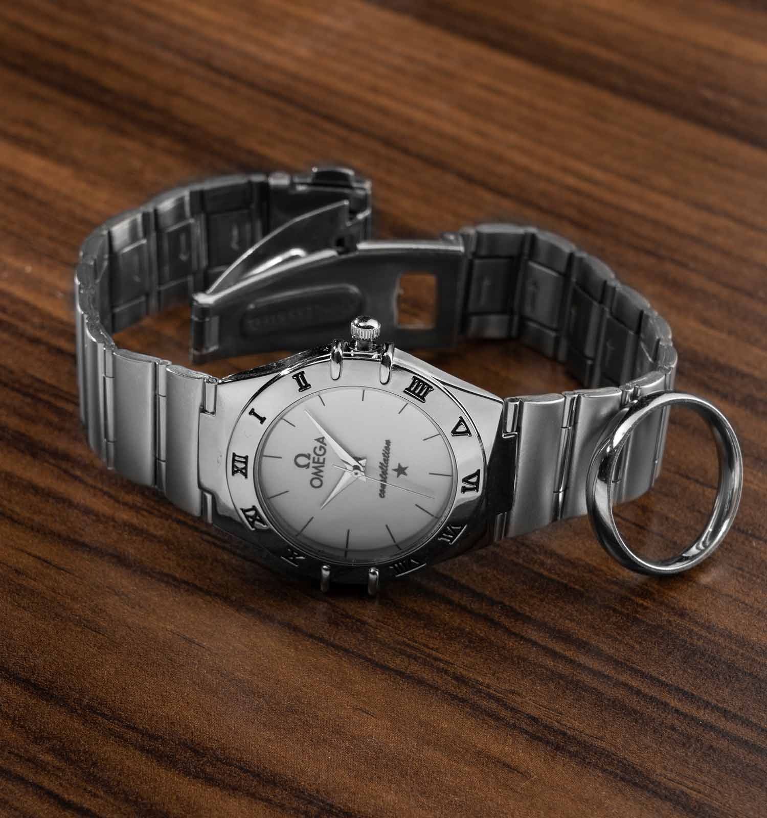 ساعت مچی عقربه ای مردانه Omega مدل 42611