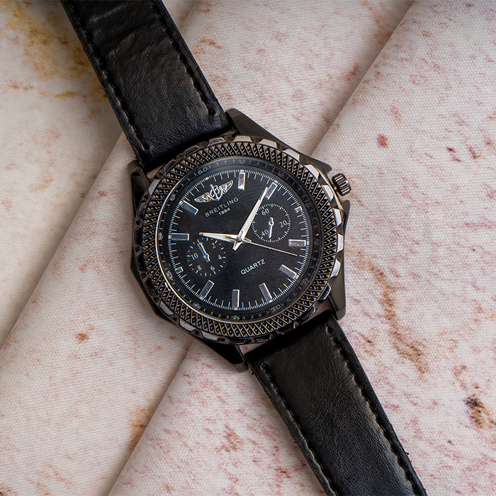 ساعت مشکی صفحه مشکی BREITLING مدل 1884