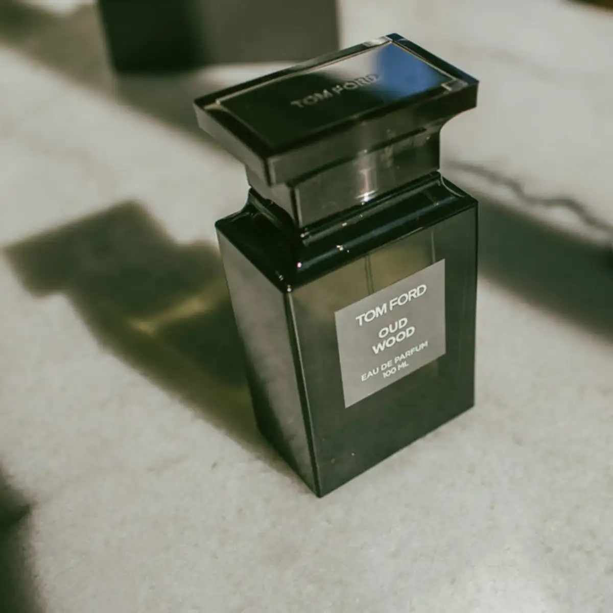ادکلن مدل Tom Ford Oud Wood