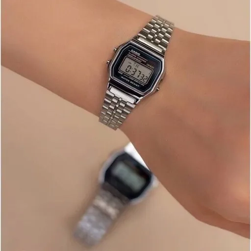 ساعت نقره ای نوستالژی Casio زنانه