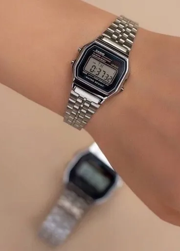 ساعت نقره ای نوستالژی Casio زنانه