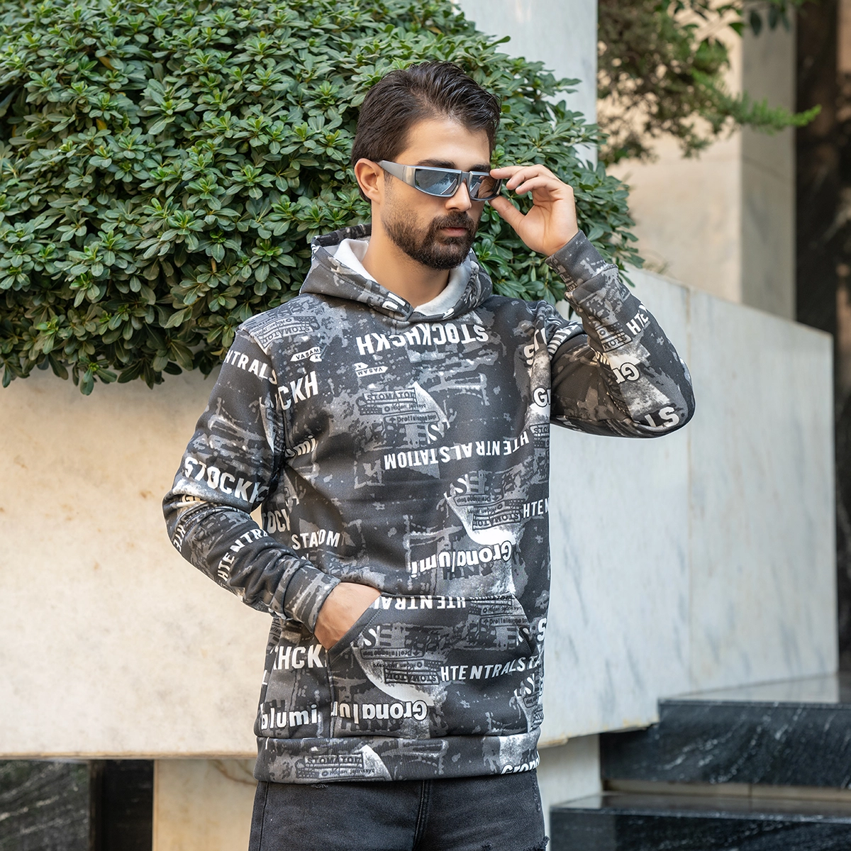هودی طرحدار مردانه مشکی مدل Pedram