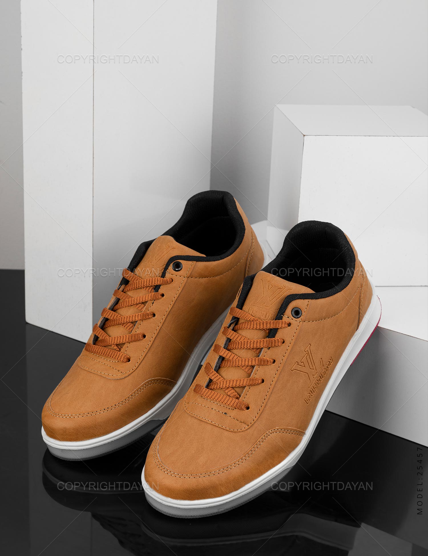 کفش روزمره مردانه Louis Vuitton مدل 25457