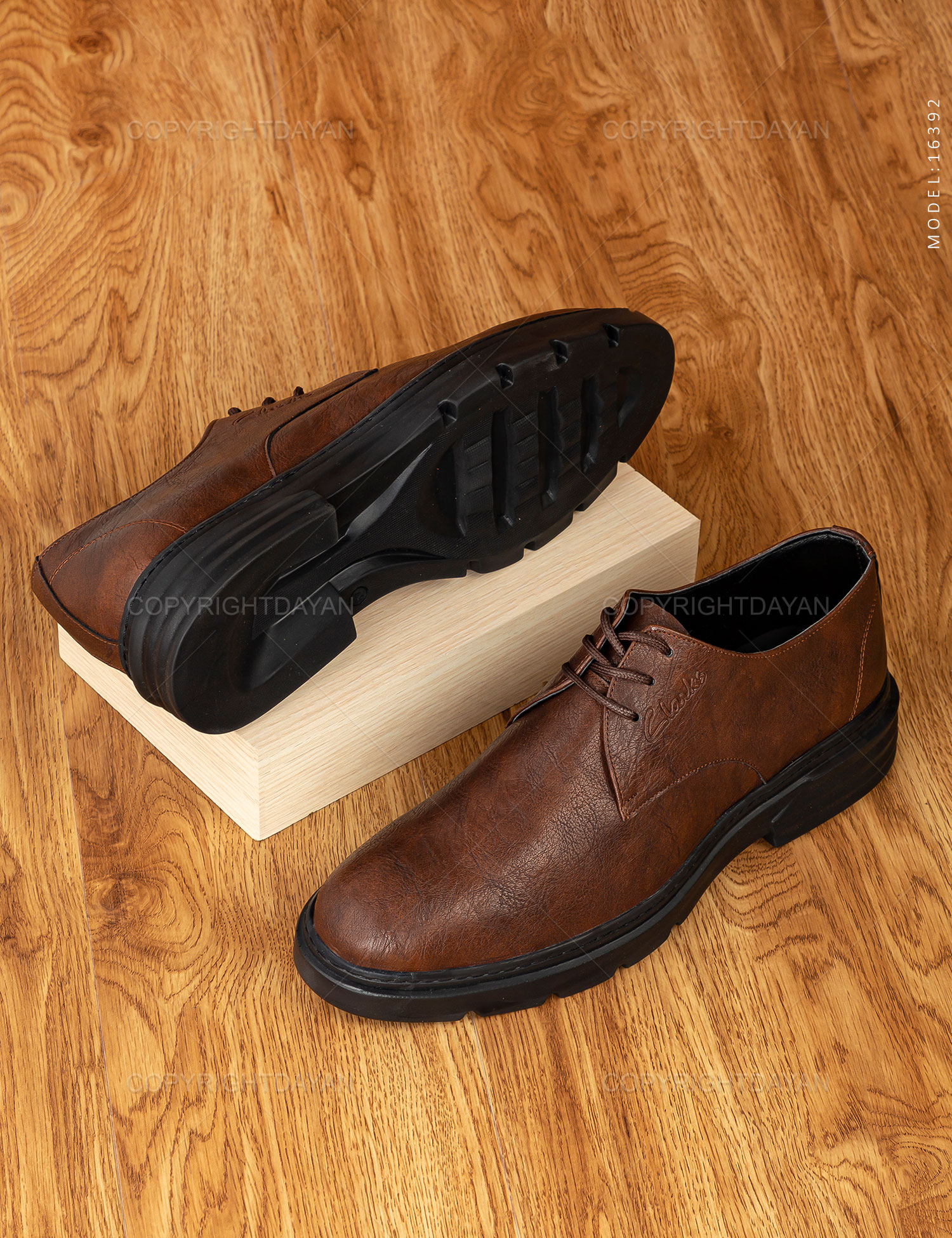 کفش مردانه Clarks مدل 16392