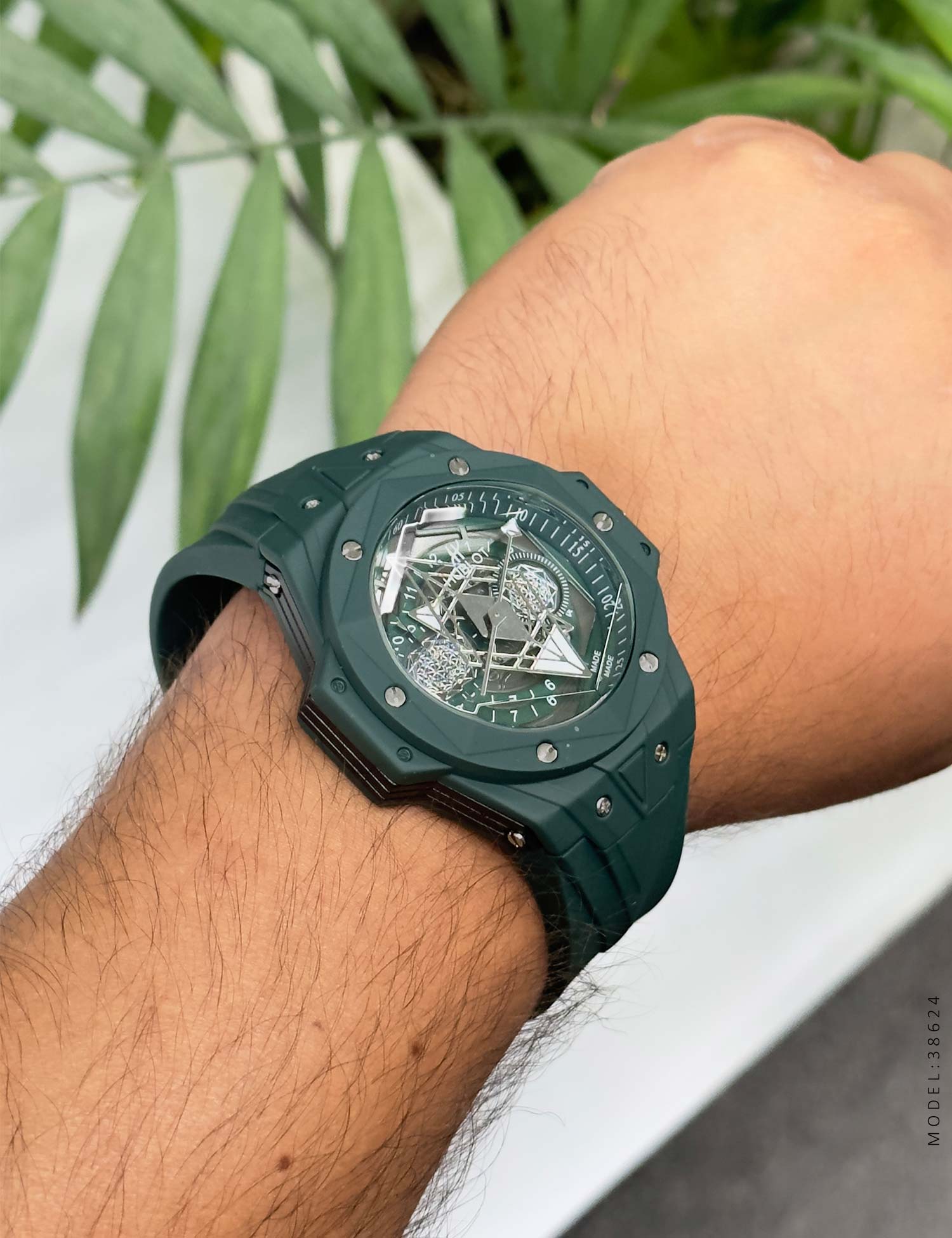 ساعت مچی عقربه ای مردانه Hublot مدل 38624