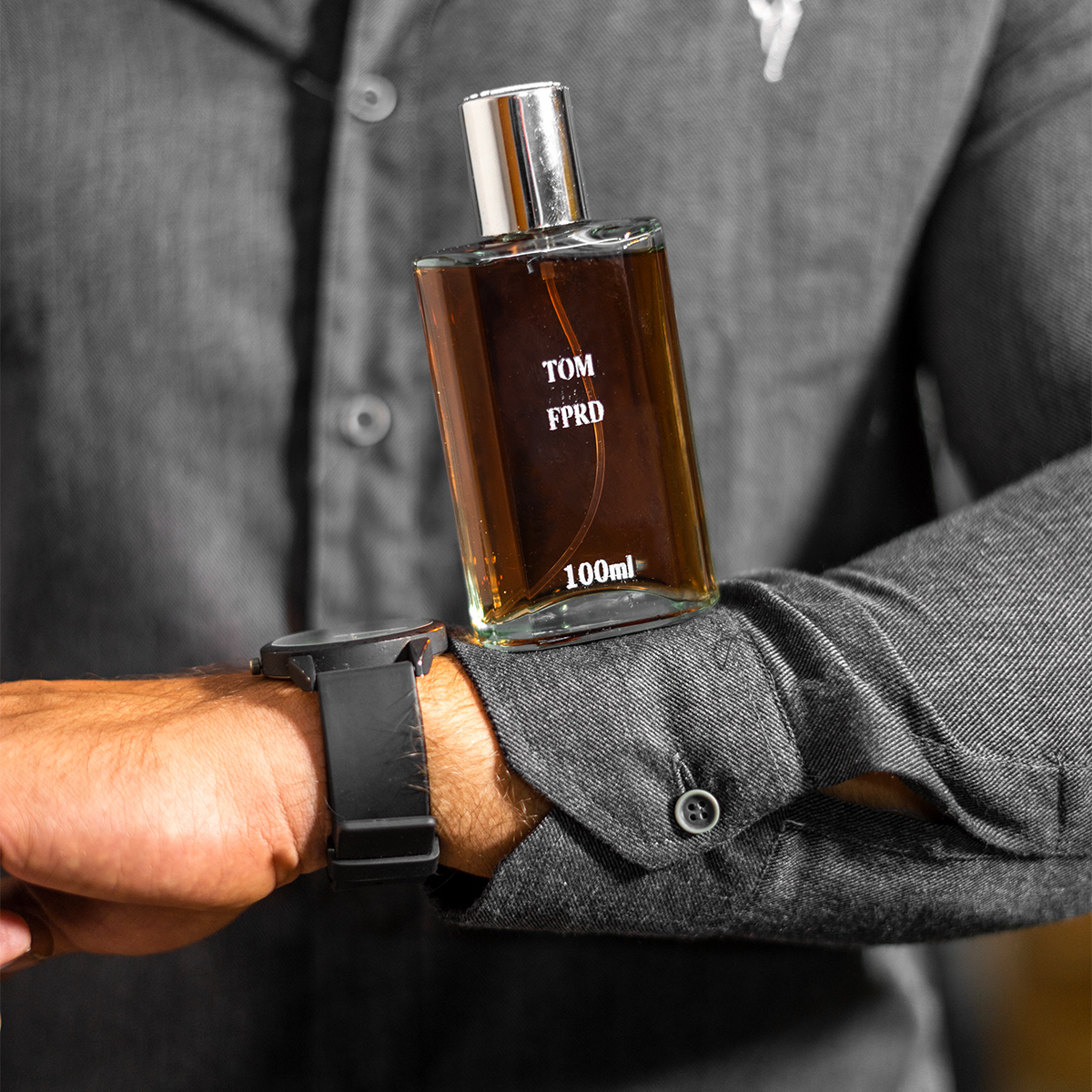 ادکلن مردانه Tom Ford مدل Tuscan Leather