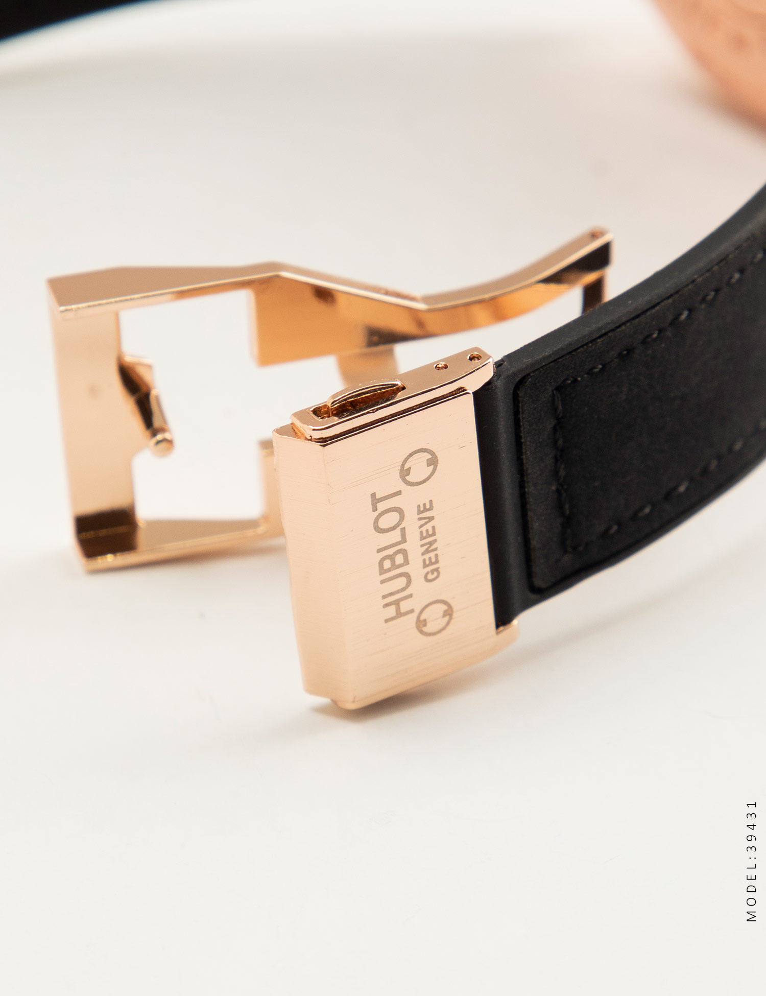 ساعت مچی عقربه ای مردانه Hublot مدل 39431