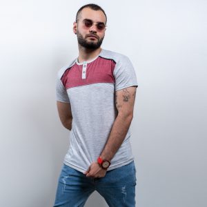 تیشرت مردانه طوسی روشن زرشکی مدل Ratim