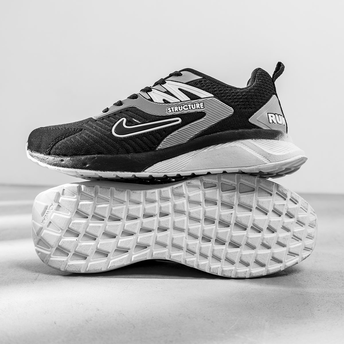 کفش ورزشی Nike Structure مردانه مشکی طوسی مدل Zomit