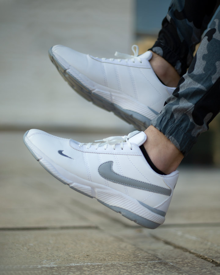 کفش مردانه Nike مدل ARYA سفید طوسی