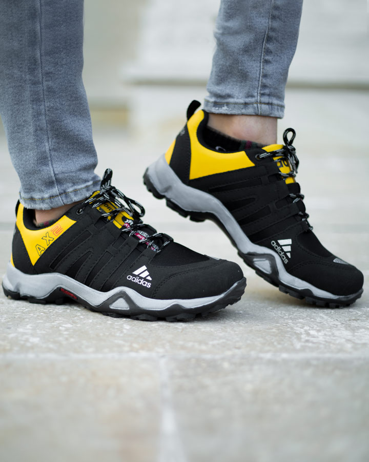 کفش مردانه Adidas مدل Sosalo مشکی زرد