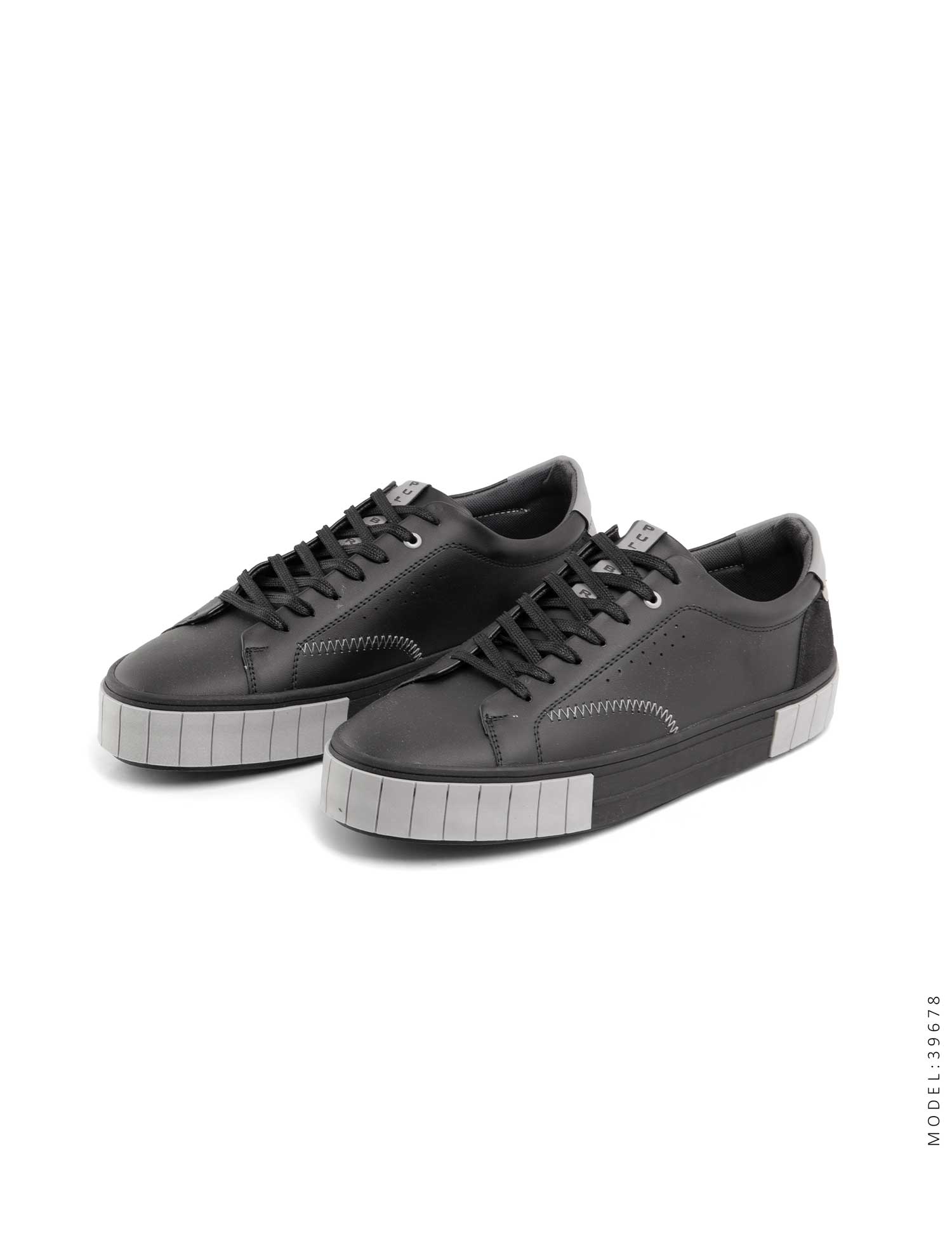 کفش روزمره مردانه Pull & Bear چرم مصنوعی بند دار مشکی مدل 41580