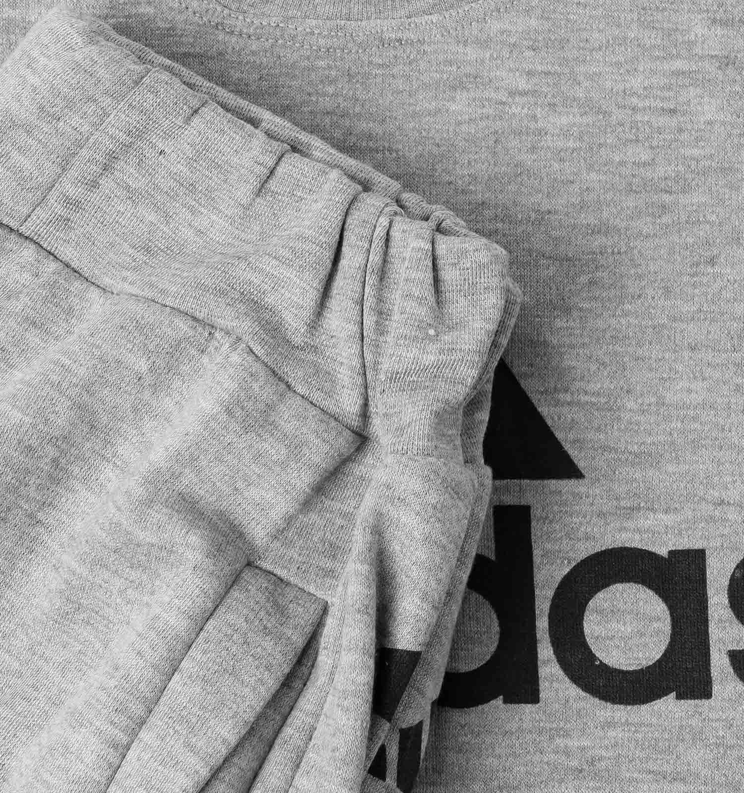 ست تیشرت شلوار مردانه آستین کوتاه طوسی Adidas ساده یقه گرد مدل 43126
