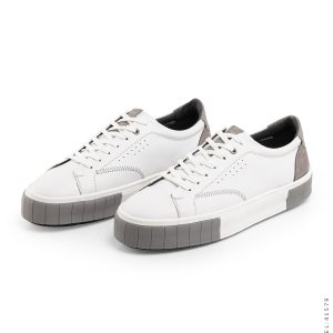 کفش روزمره مردانه Pull & Bear چرم مصنوعی بند دار سفید مدل 41579