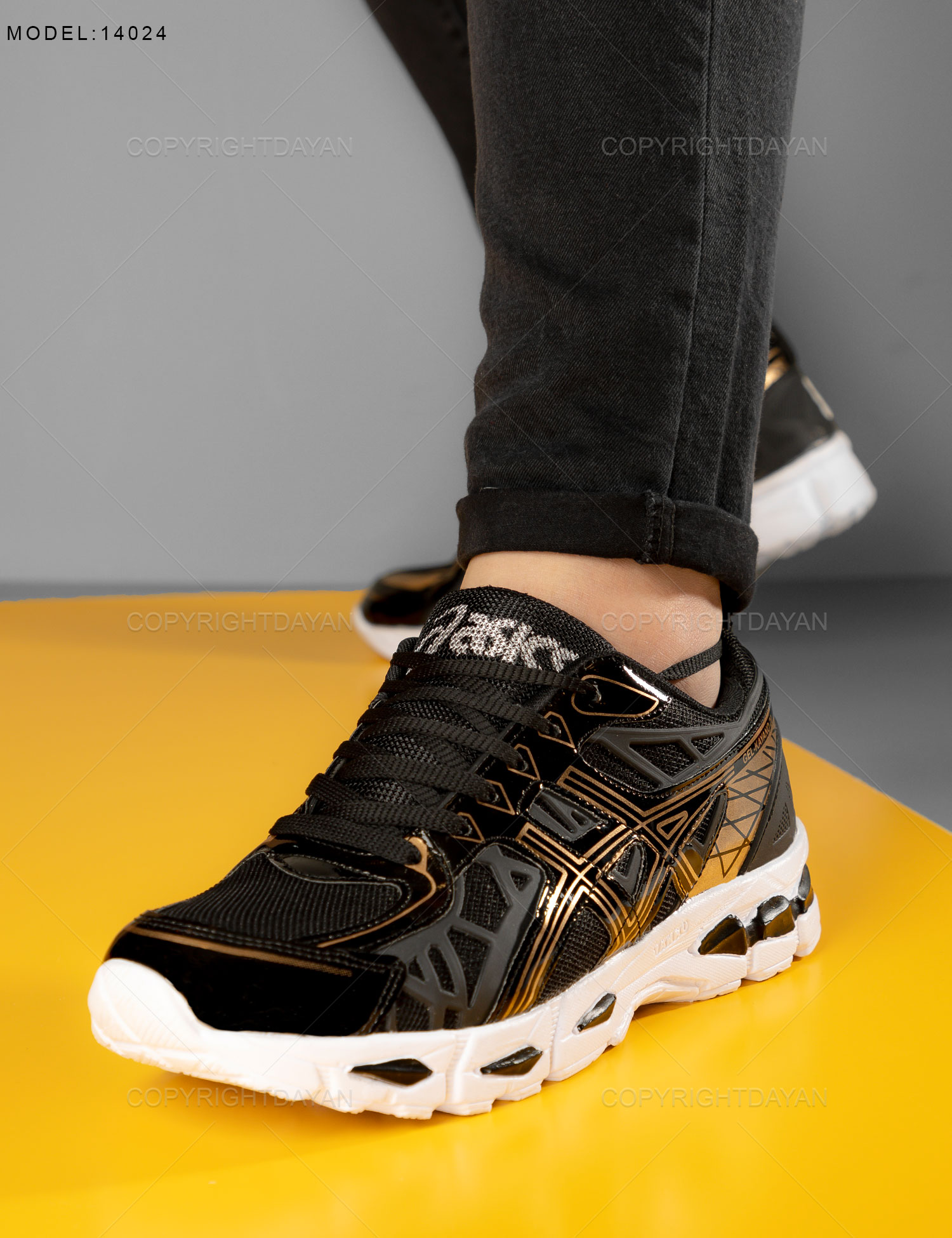 کفش ورزشی مردانه Asics مدل 14024