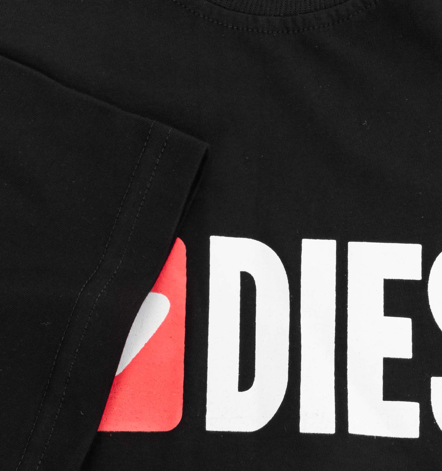 تیشرت Diesel یقه گرد مردانه مشکی طرحدار مدل 46878