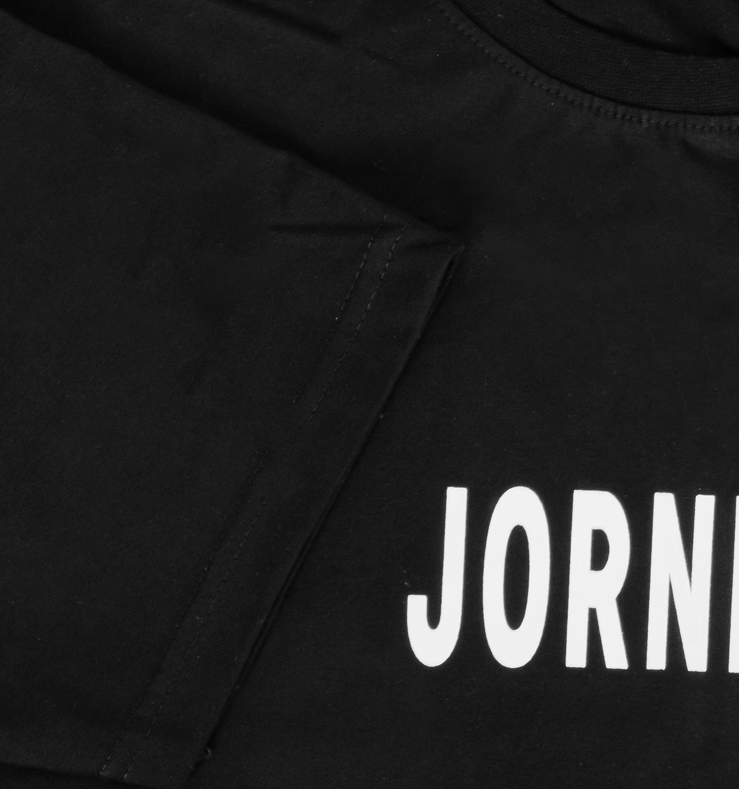 تیشرت Jornney یقه گرد مردانه مشکی طرحدار مدل 47368