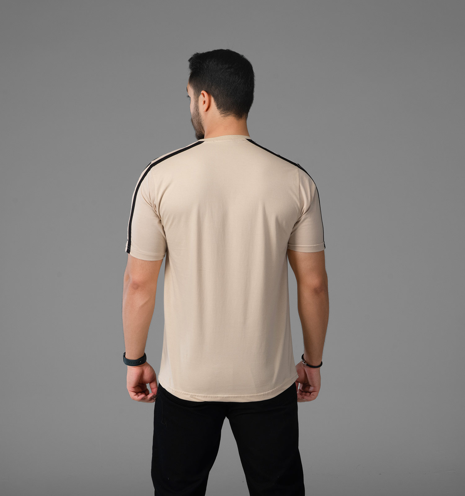 تیشرت نخ پنبه یقه گرد مردانه کرمی طرحدار مدل 47784