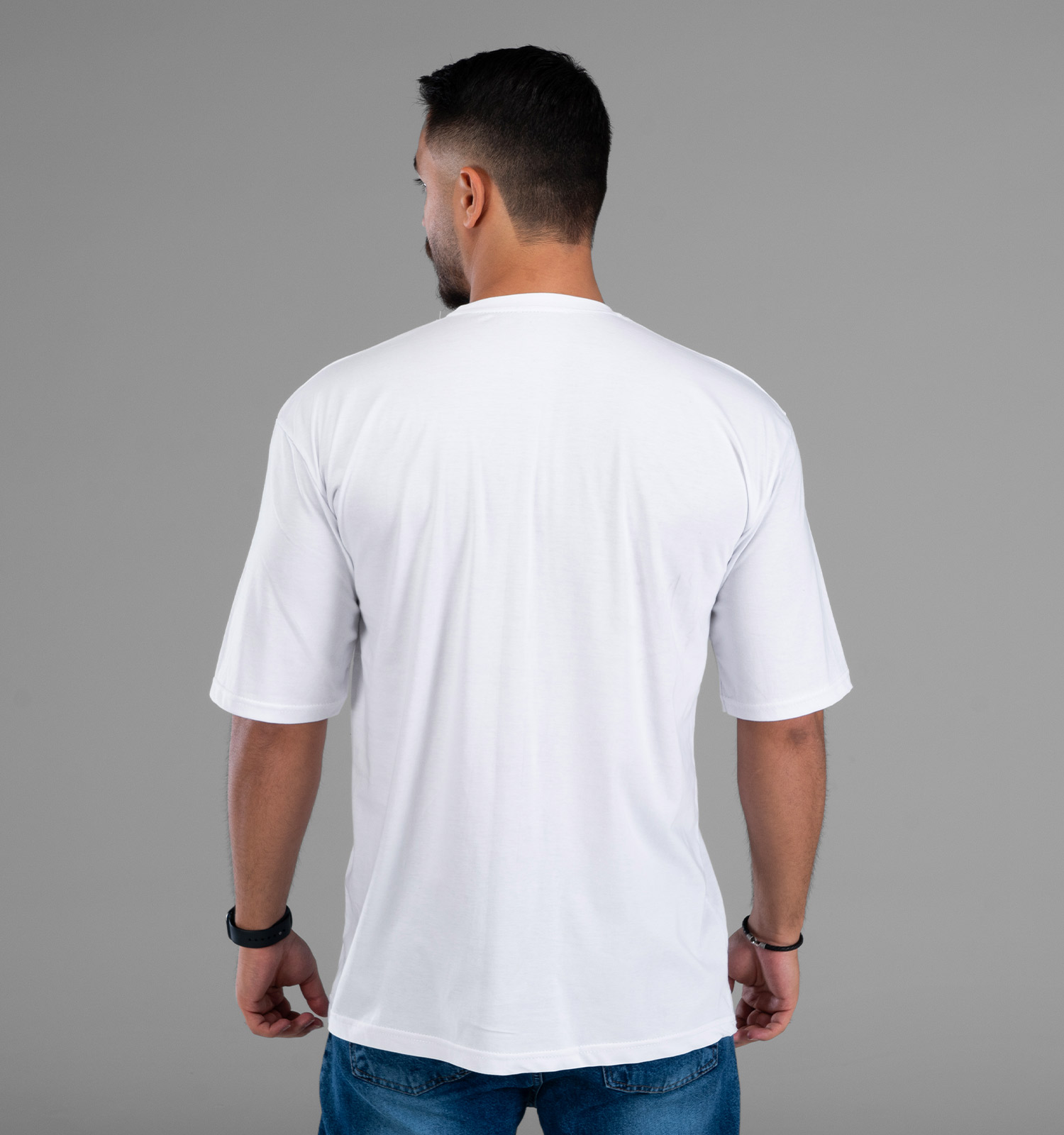 تیشرت یقه گرد مردانه باکسی سفید نخ پنبه طرحدار مدل 48077