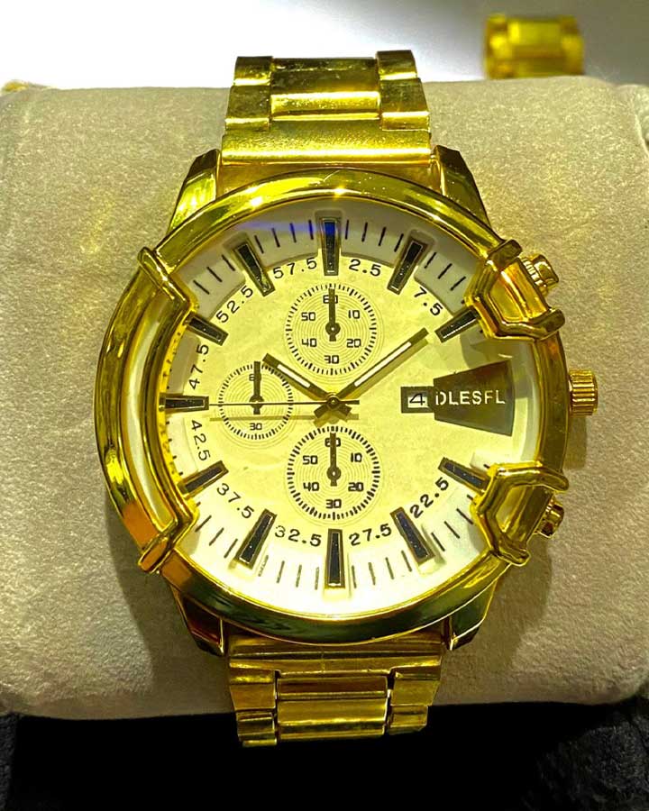 ساعت مچی مدل DIESEL صفحه سفید کد 6358