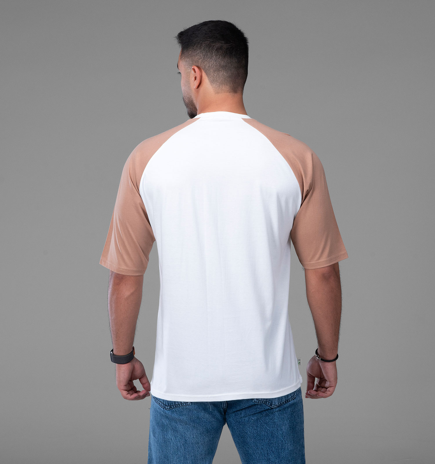 تیشرت یقه گرد مردانه باکسی سفید نخ پنبه طرحدار مدل 48148