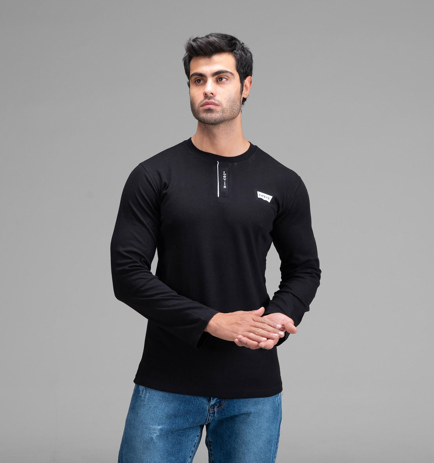بلوز یقه گرد مردانه مشکی نخ پنبه ساده Levis مدل 48374
