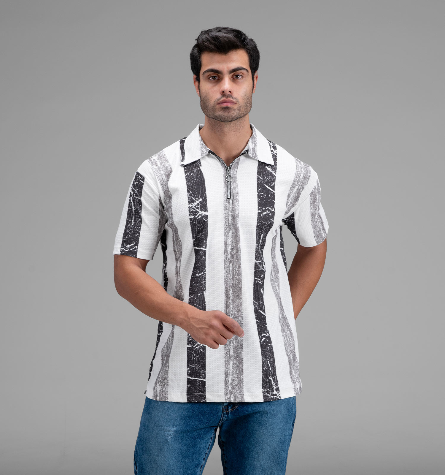 تیشرت یقه دار نیم زیپ مردانه نخ پنبه طرحدار مدل 48390