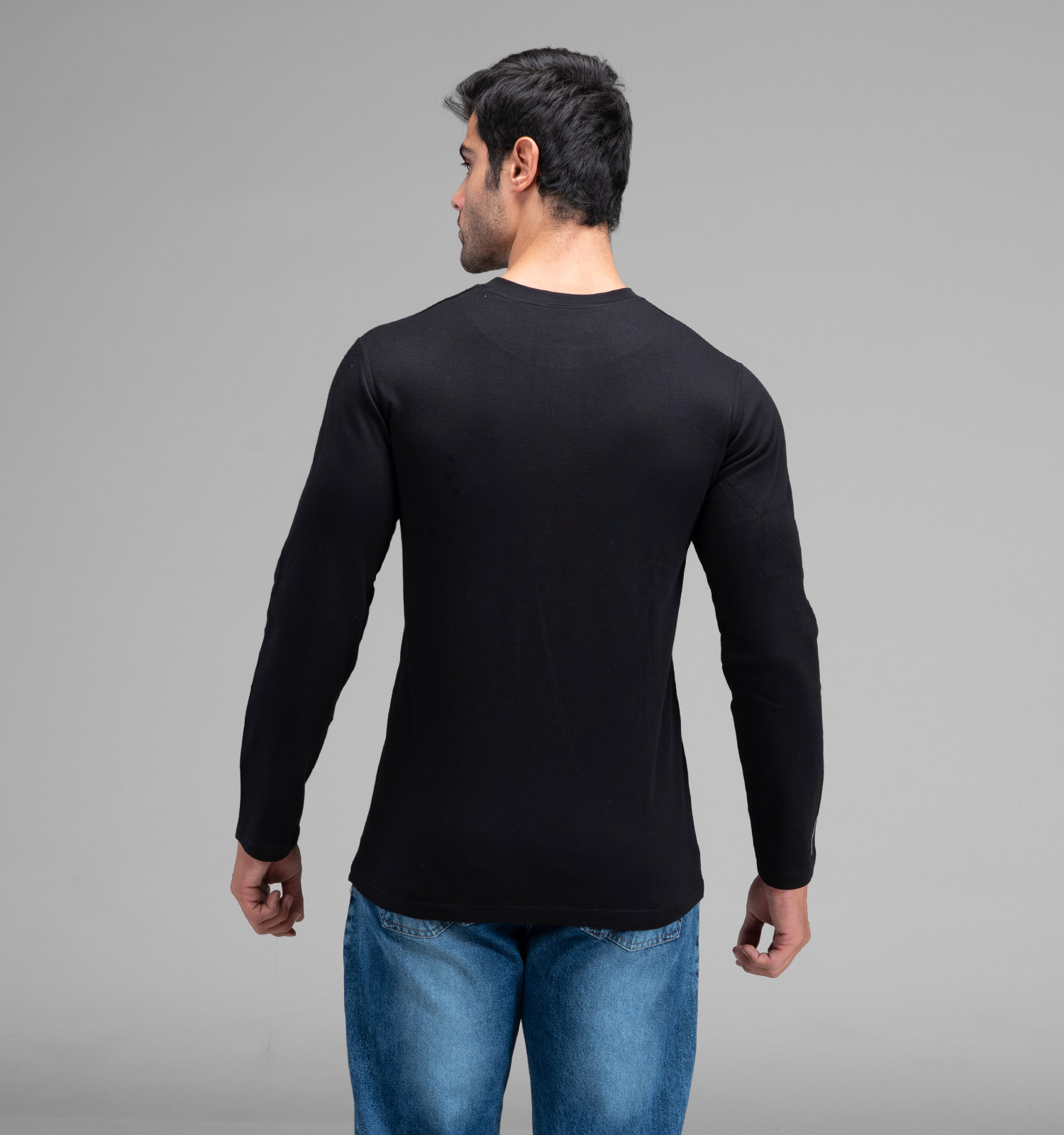 بلوز یقه گرد مردانه مشکی نخ پنبه ساده Levis مدل 48374