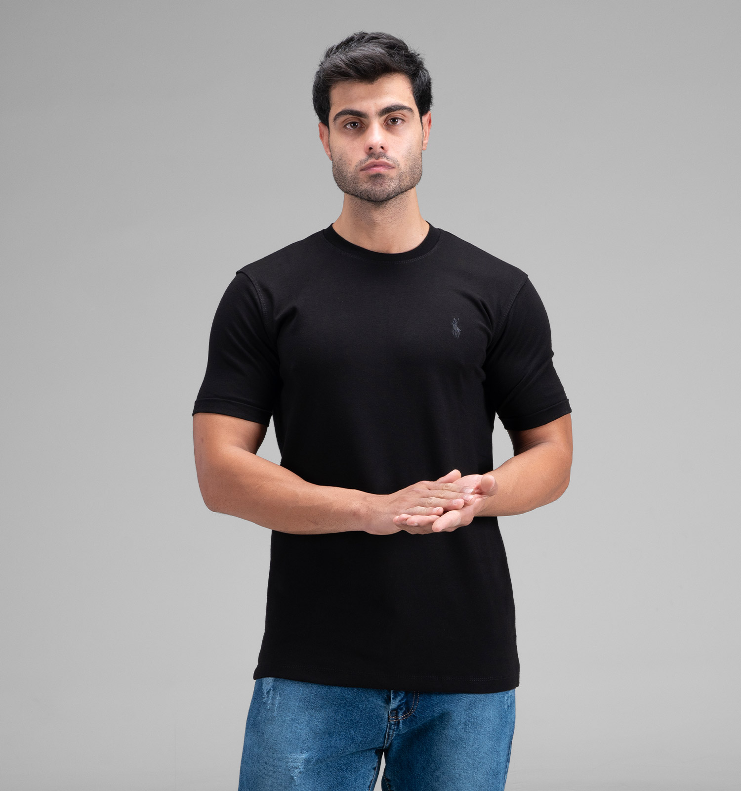 تیشرت Polo یقه گرد مردانه آستین دوبل مشکی نخ پنبه ساده مدل 48408