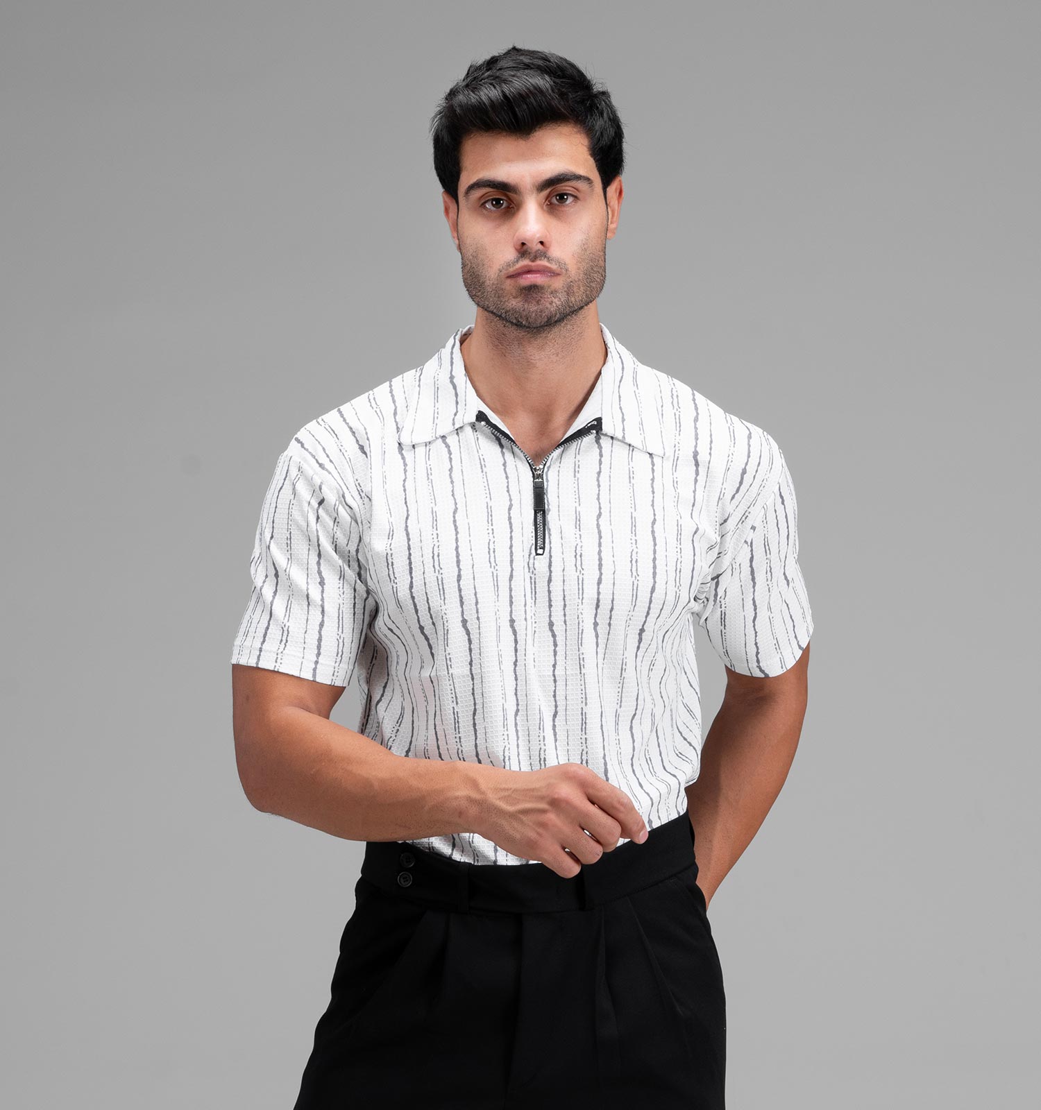 تیشرت یقه دار نیم زیپ مردانه نخ پنبه طرحدار مدل 48413