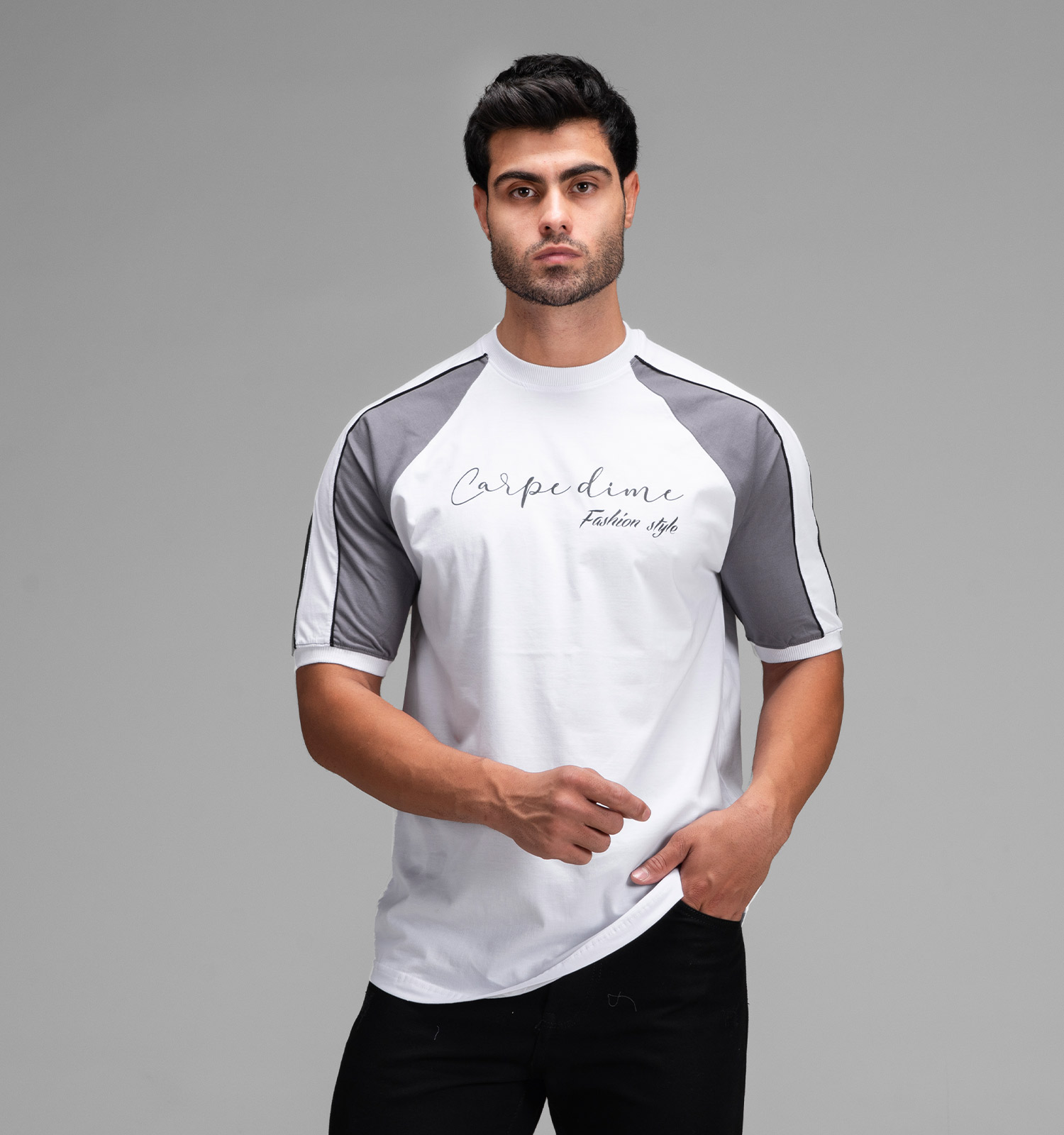 تیشرت یقه گرد مردانه سفید نخ پنبه طرحدار مدل 48436
