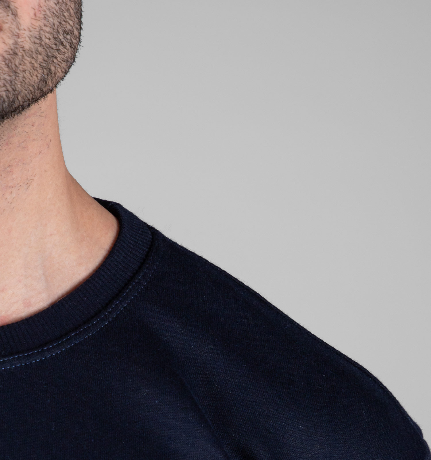 بلوز دورس مردانه یقه گرد سرمه ای طرحدار مدل 49195