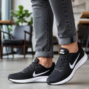 کفش ورزشی مردانه Nike مدل Tigo زیره سفید مشکی