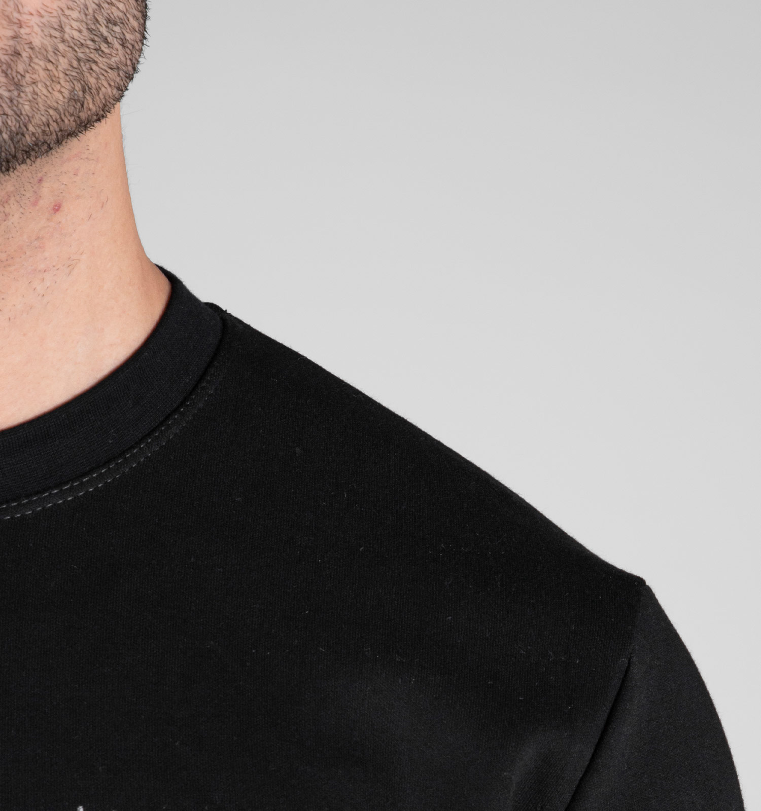 بلوز دورس مردانه یقه گرد مشکی طرحدار مدل 49192