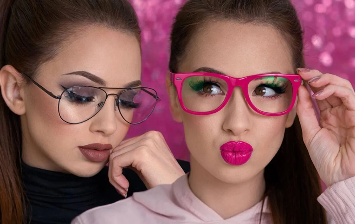 آموزش نحوه آرایش برای عینکیها