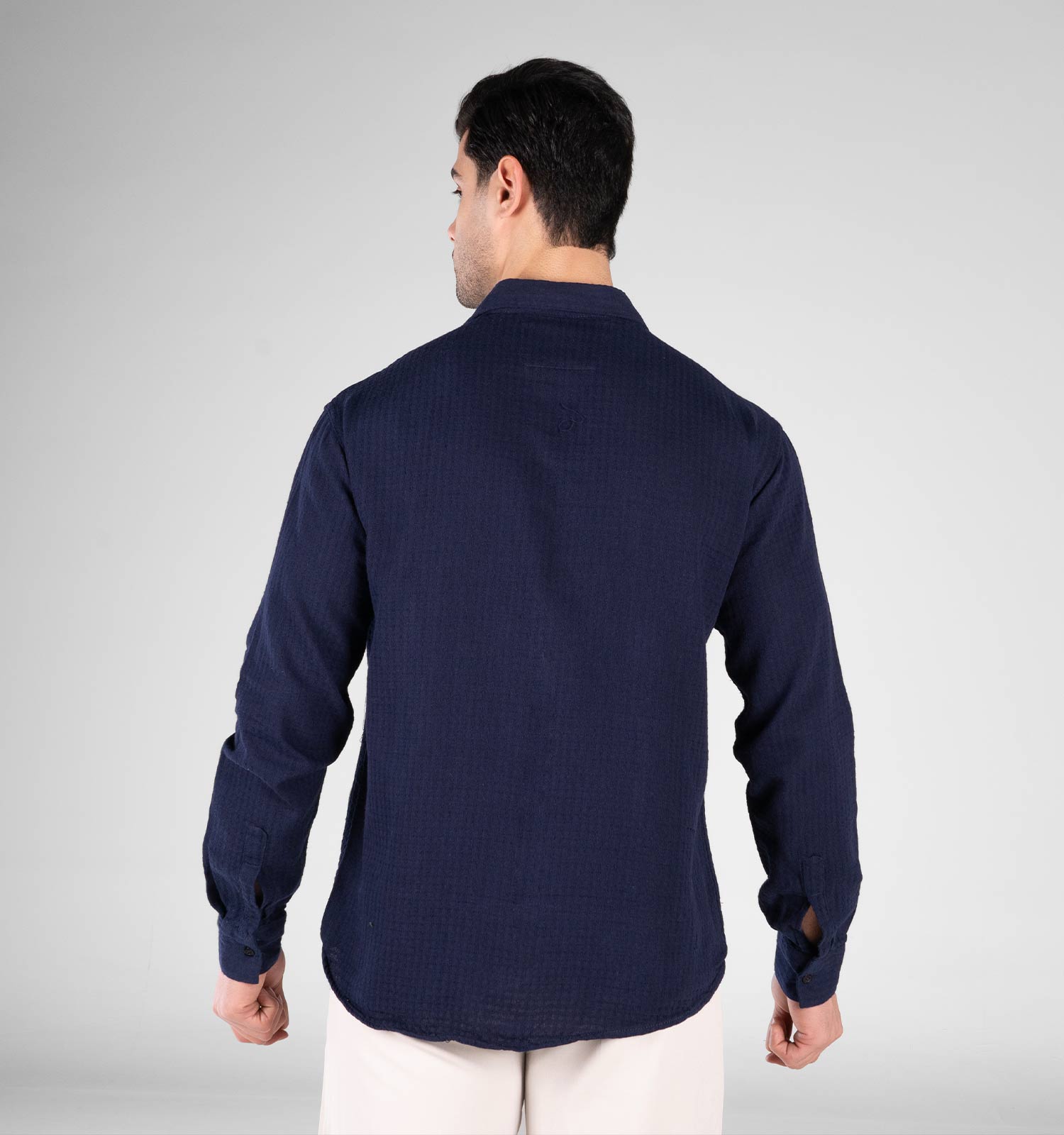 پیراهن مردانه آستین بلند سرمه ای ساده مدل 49259