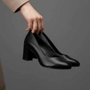 کفش مجلسی زنانه پاشنه 7 سانتی مدل روژان مشکی