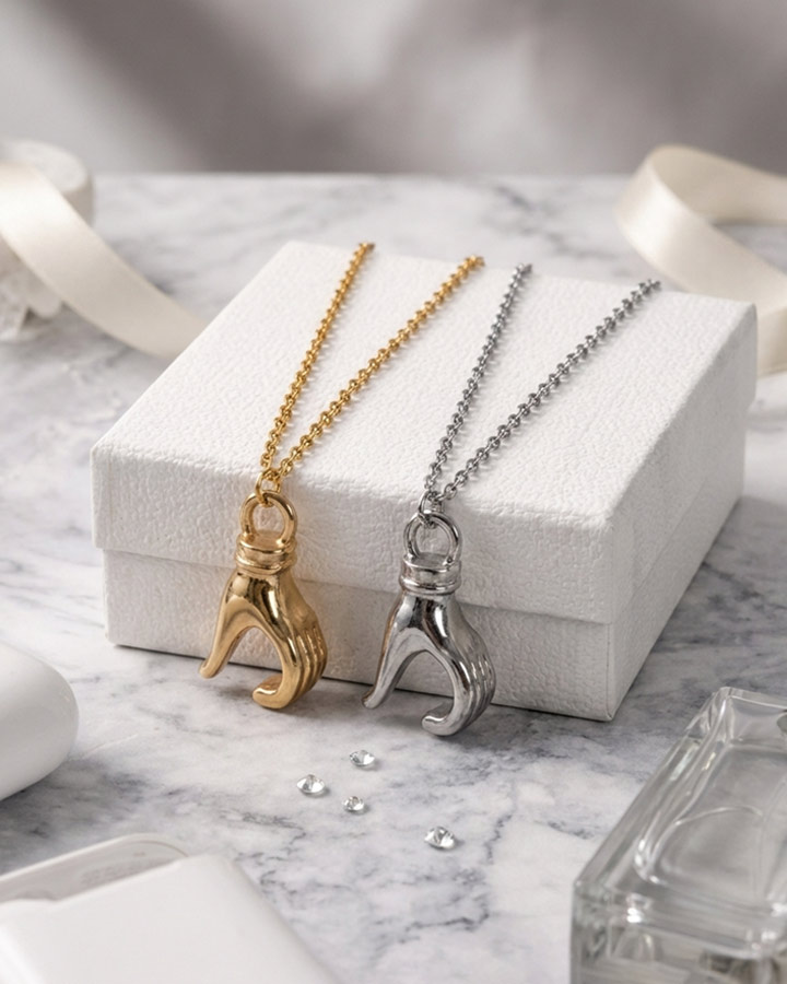 ست گردنبند قلبی طرح دست نقره ای طلایی کد6496