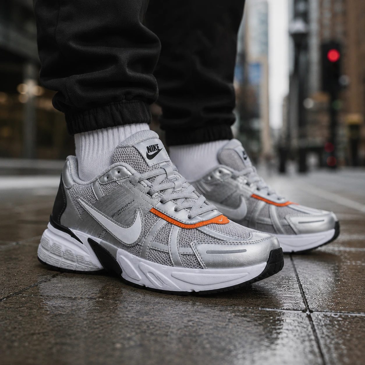 کفش ورزشی نایک وی تو کی ران NIKE V2K RUN طوسی