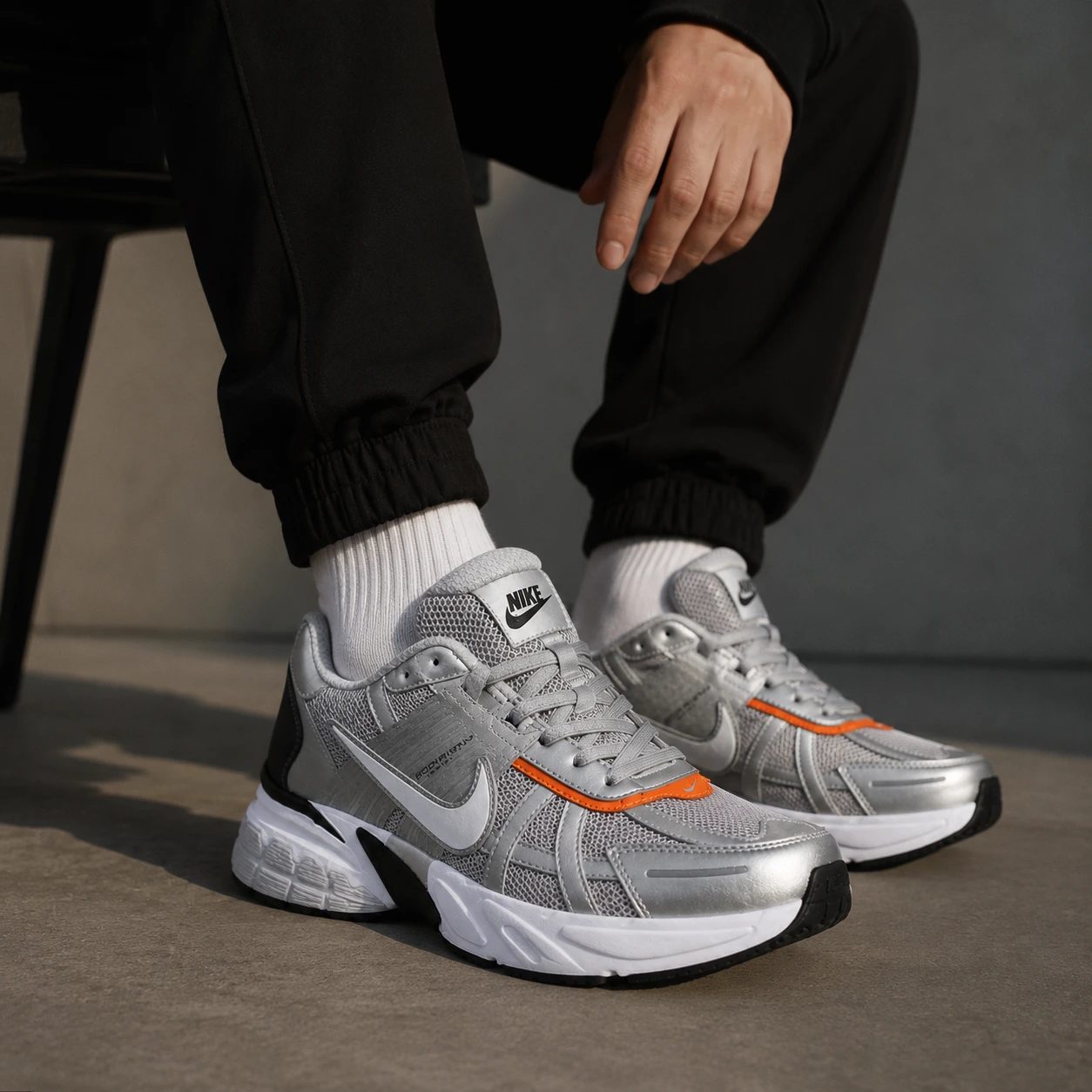 کفش ورزشی نایک وی تو کی ران NIKE V2K RUN طوسی