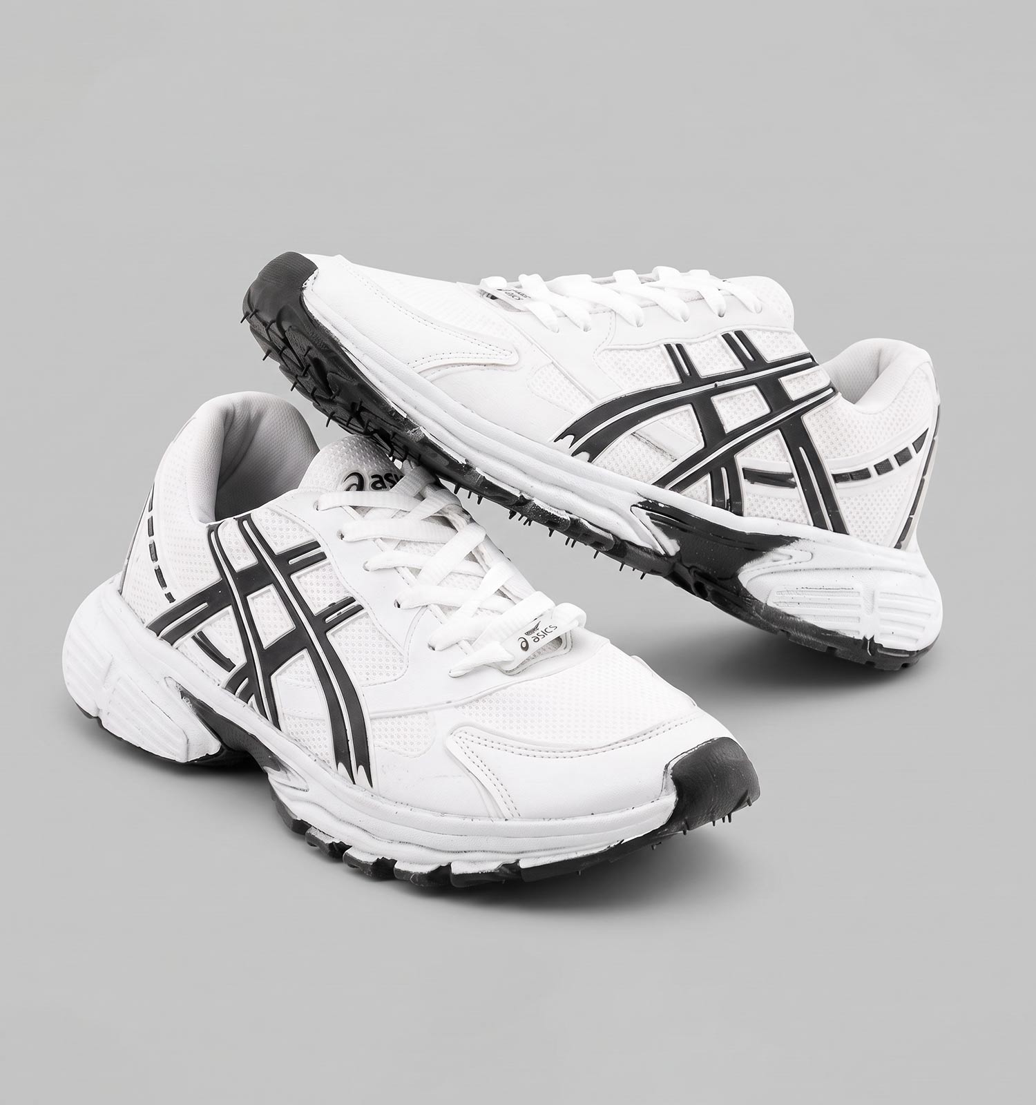 کفش مردانه اسپرت چرم مصنوعی سفید مشکی Asics مدل 50703