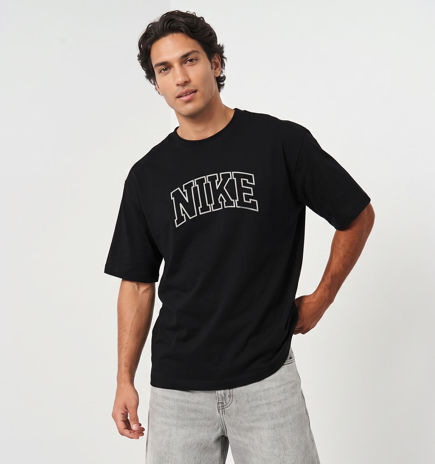 تیشرت یقه گرد مردانه باکسی طرحدار پنبه دو رو مشکی Nike مدل 50790